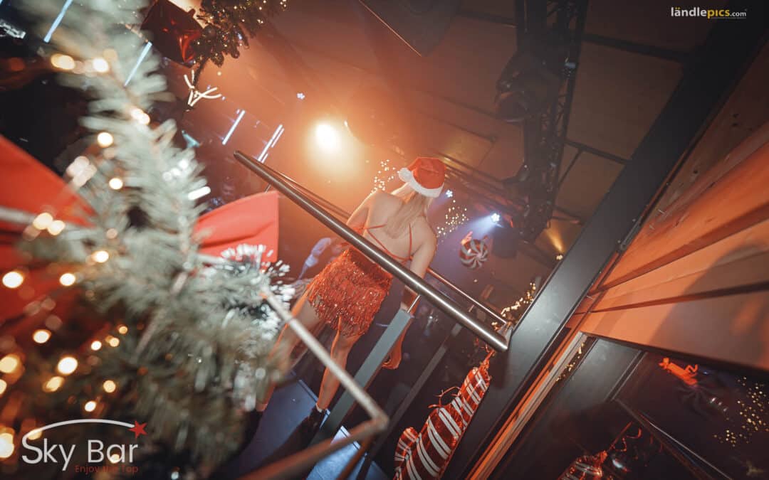 Louis Sunday`s Hello Santa